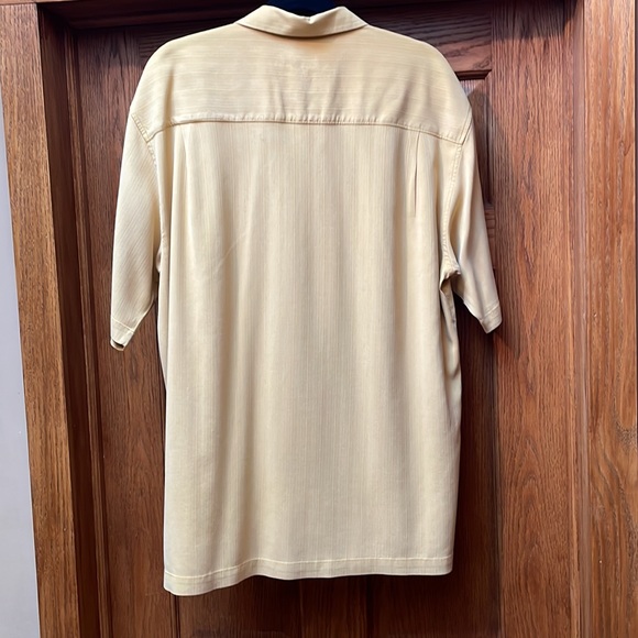 Tommy Bahama silk shirt sz L in excellent condition - Picture 4 of 7